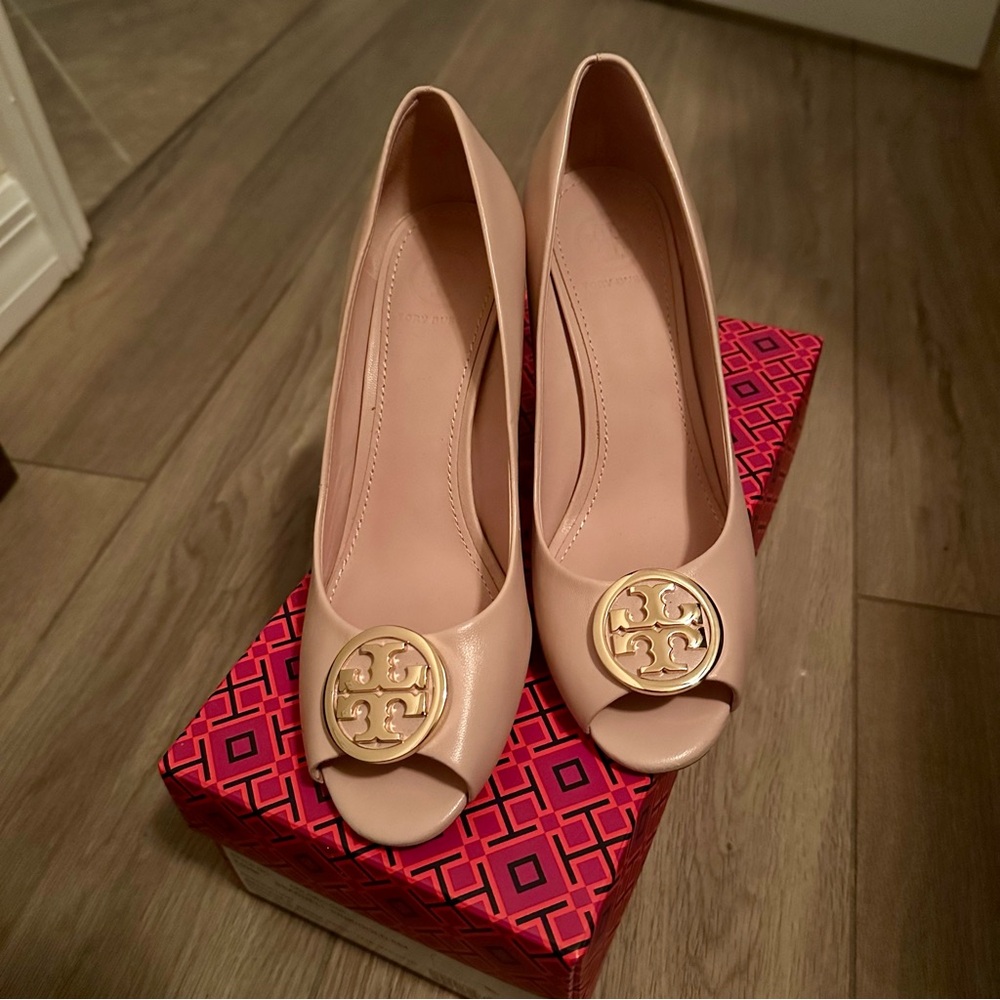 Tory Burch Seashell Pink Benton Peep Toe Wedge Shoes with Signature Medallion